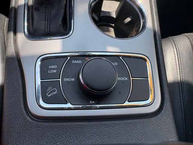 used 2022 Jeep Grand Cherokee car, priced at $26,795