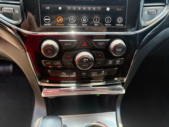 used 2022 Jeep Grand Cherokee car, priced at $26,795