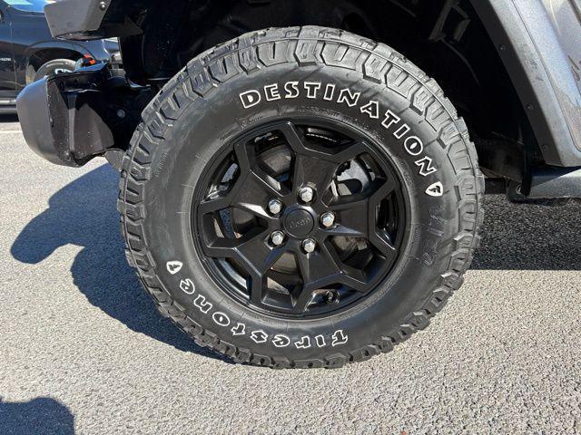 used 2021 Jeep Gladiator car, priced at $26,900