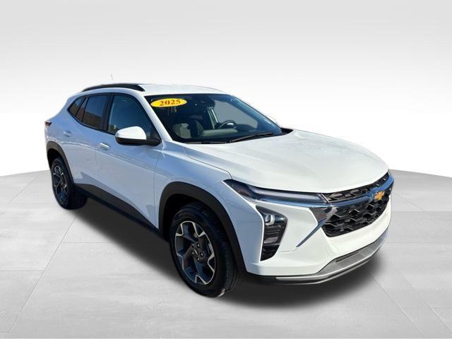 used 2025 Chevrolet Trax car, priced at $19,499