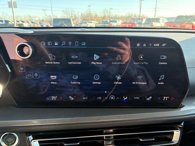 used 2025 Chevrolet Traverse car, priced at $32,999