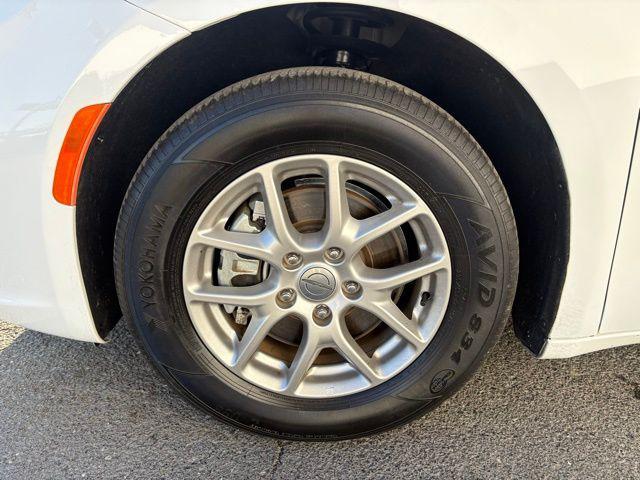 used 2024 Chrysler Pacifica car, priced at $28,563