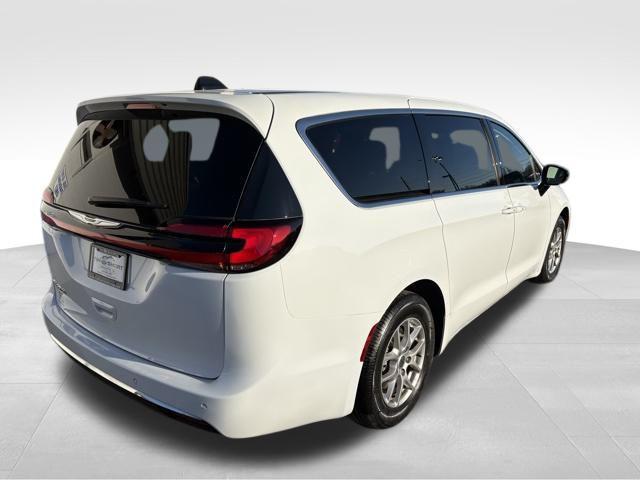 used 2024 Chrysler Pacifica car, priced at $28,563