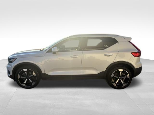used 2021 Volvo XC40 car, priced at $22,211