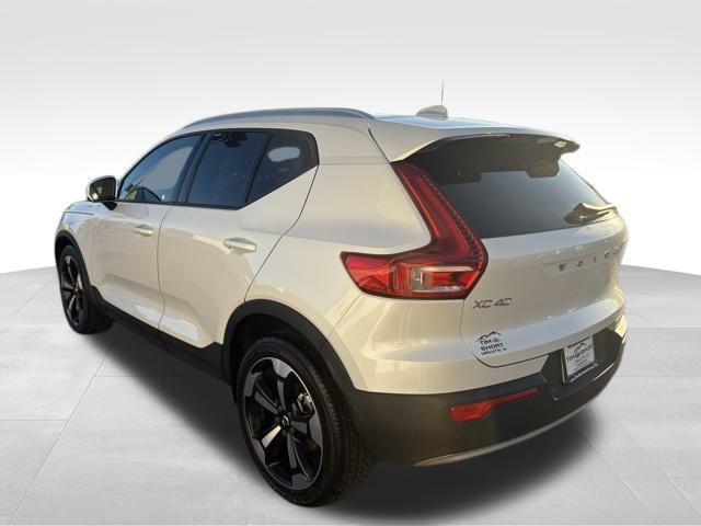 used 2021 Volvo XC40 car, priced at $22,211