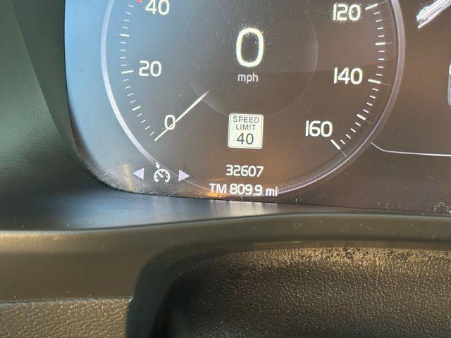 used 2021 Volvo XC40 car, priced at $22,211