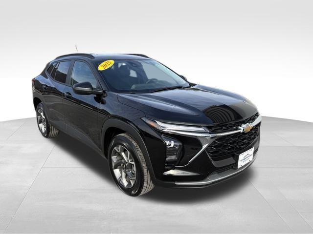 used 2025 Chevrolet Trax car, priced at $20,183