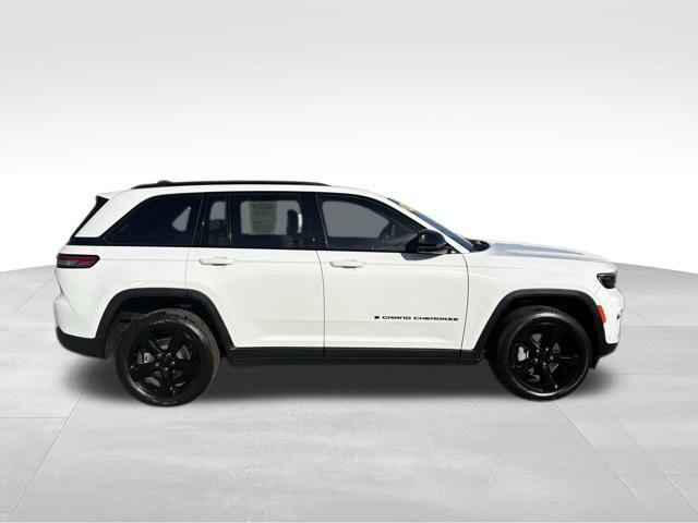 used 2023 Jeep Grand Cherokee car, priced at $23,621