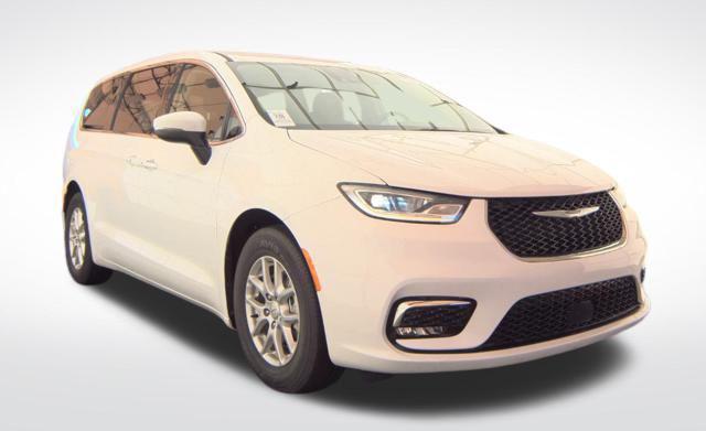 used 2023 Chrysler Pacifica car, priced at $24,470