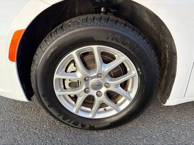 used 2023 Chrysler Pacifica car, priced at $23,386