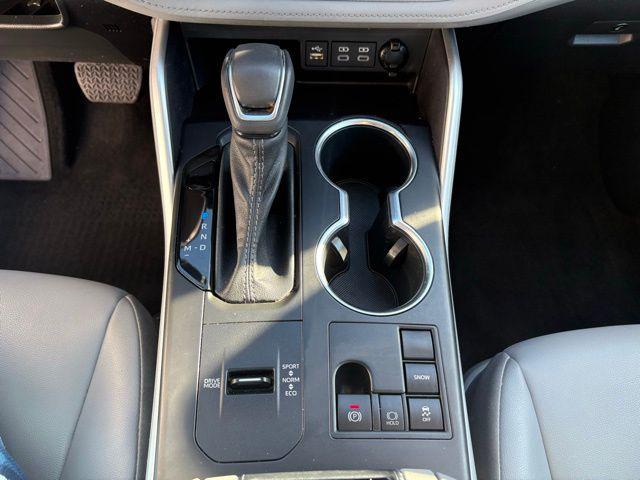 used 2023 Toyota Highlander car, priced at $30,988