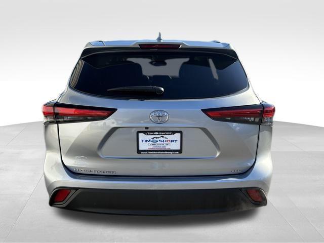 used 2023 Toyota Highlander car, priced at $30,988