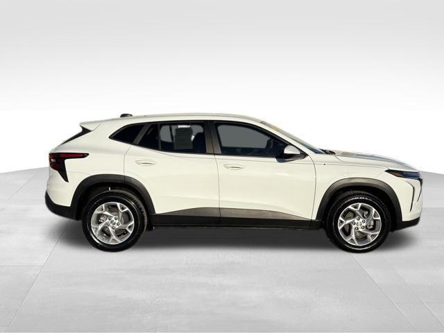used 2025 Chevrolet Trax car, priced at $15,998