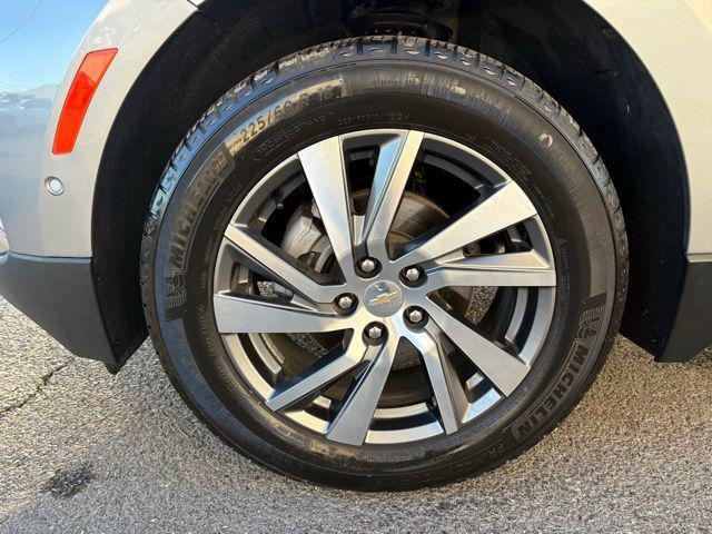 used 2024 Chevrolet Equinox car, priced at $23,998