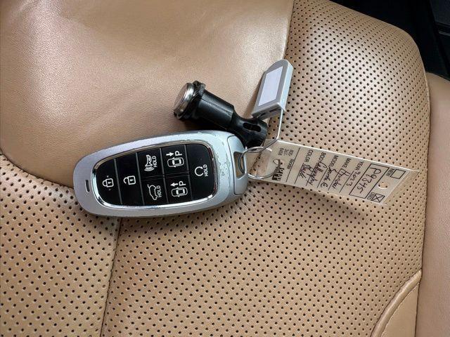 used 2023 Hyundai Santa Fe car, priced at $29,894