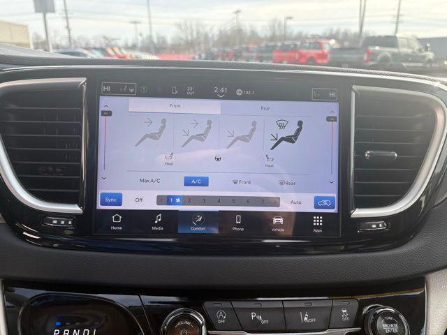 used 2024 Chrysler Pacifica car, priced at $28,585