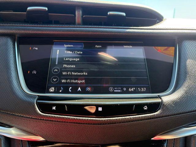 used 2021 Cadillac XT5 car, priced at $29,400