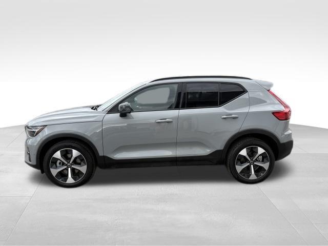 used 2026 Volvo XC40 car, priced at $38,069