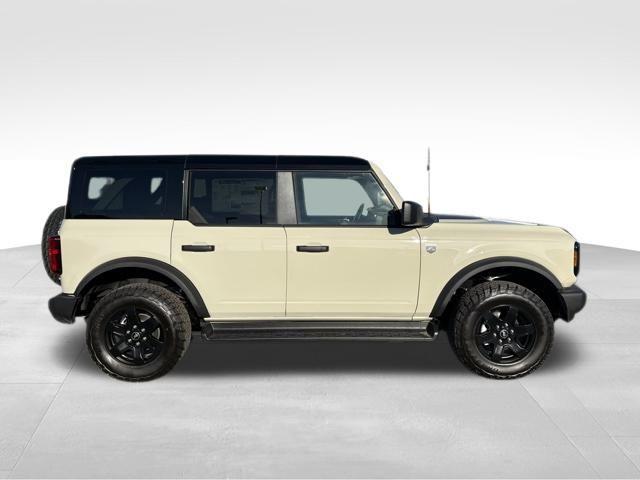 new 2025 Ford Bronco car, priced at $45,538