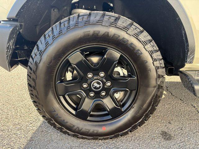 new 2025 Ford Bronco car, priced at $45,538