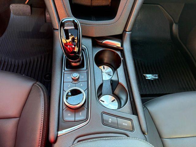 used 2024 Cadillac XT6 car, priced at $41,499