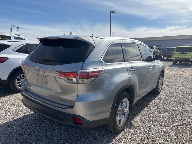 used 2016 Toyota Highlander car, priced at $13,899