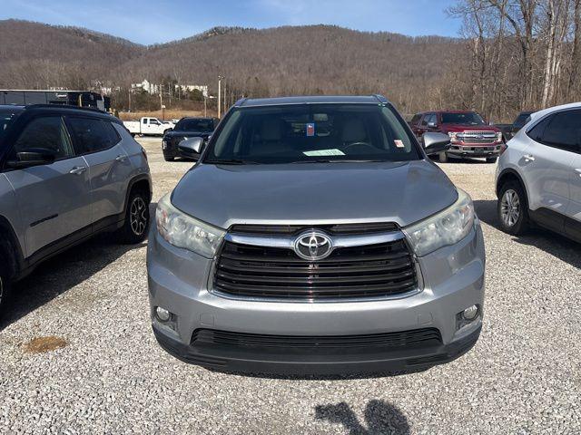 used 2016 Toyota Highlander car, priced at $13,899