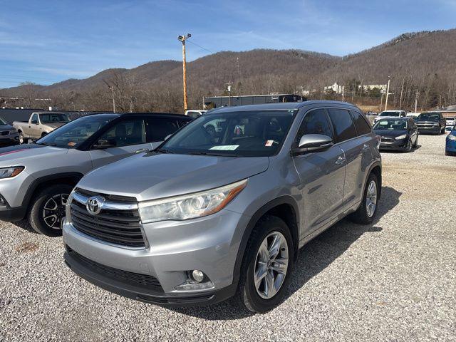 used 2016 Toyota Highlander car, priced at $13,899