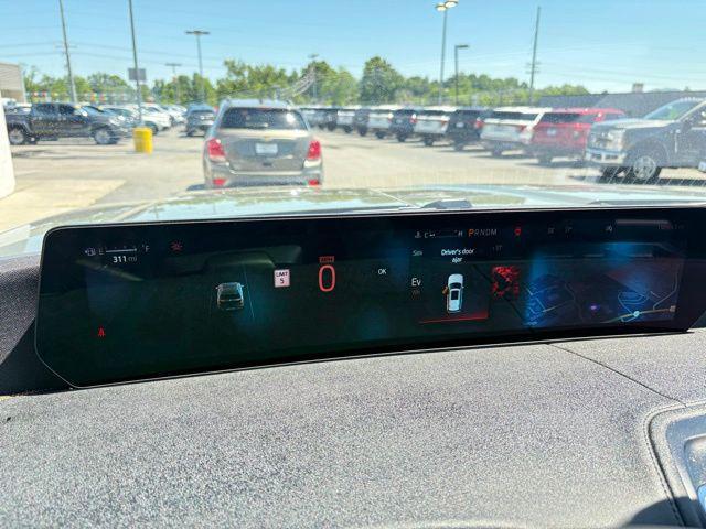 used 2025 Ford Expedition car, priced at $74,516