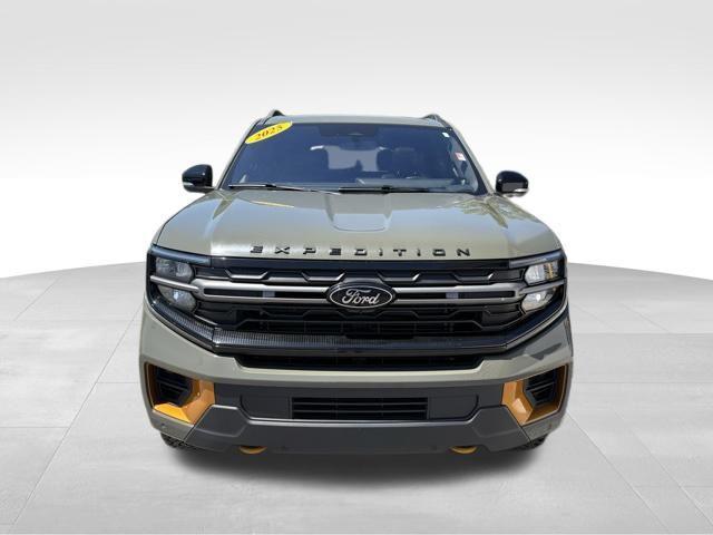 used 2025 Ford Expedition car, priced at $74,516