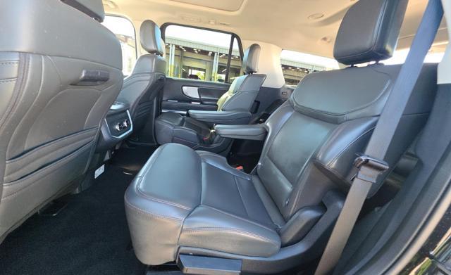 used 2025 Ford Expedition car, priced at $58,998