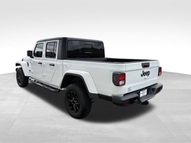 used 2022 Jeep Gladiator car, priced at $26,900