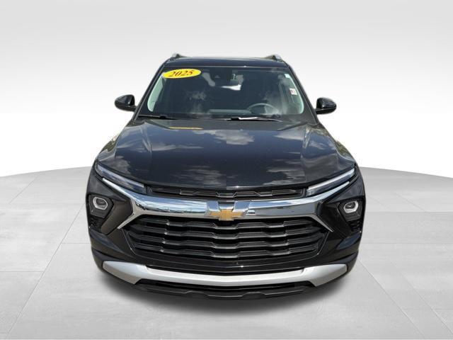 used 2025 Chevrolet TrailBlazer car, priced at $22,660