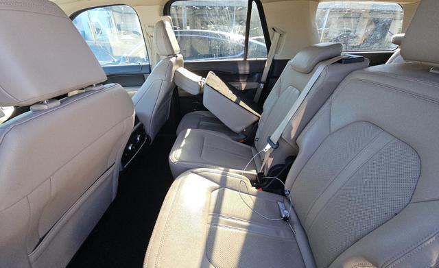 used 2024 Ford Expedition car, priced at $43,998