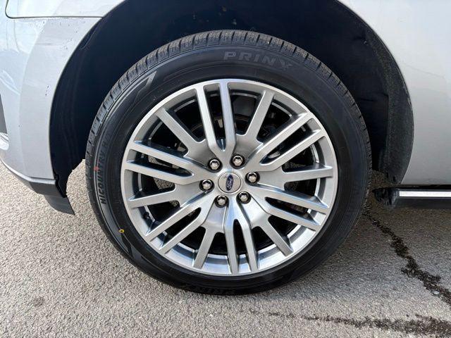 used 2024 Ford Expedition car, priced at $43,998