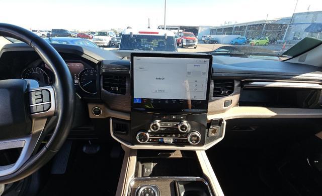 used 2024 Ford Expedition car, priced at $43,998