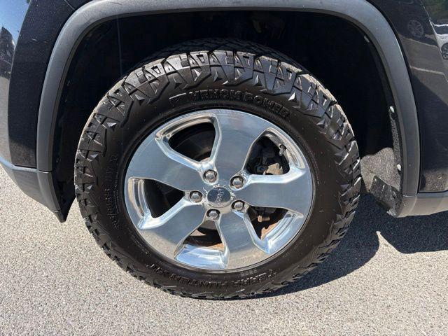 used 2012 Jeep Grand Cherokee car, priced at $5,895
