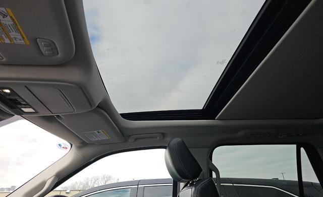 used 2025 Ford Expedition car, priced at $68,998