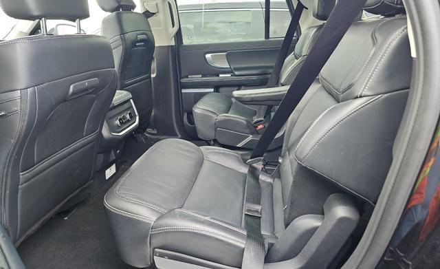 used 2025 Ford Expedition car, priced at $68,998