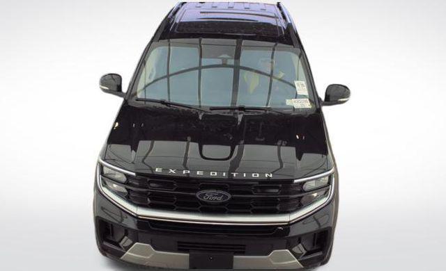 used 2025 Ford Expedition car, priced at $68,998
