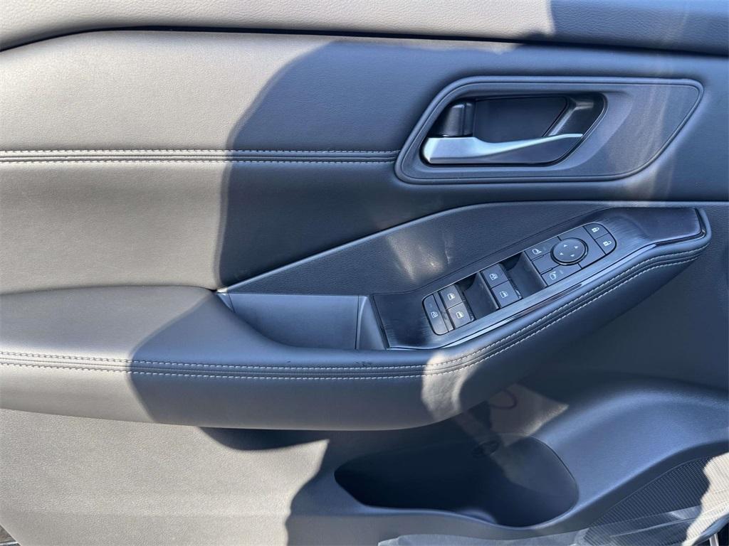 new 2026 Nissan Rogue car, priced at $33,685