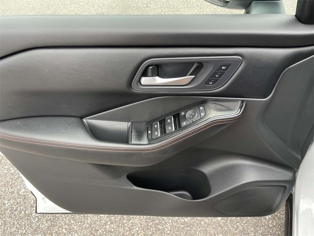 used 2025 Nissan Rogue car, priced at $29,476