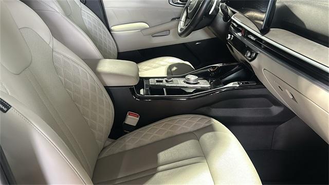 used 2025 Kia Sorento Plug-In Hybrid car, priced at $44,557