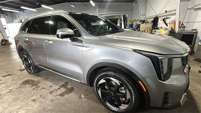 used 2025 Kia Sorento Plug-In Hybrid car, priced at $44,557