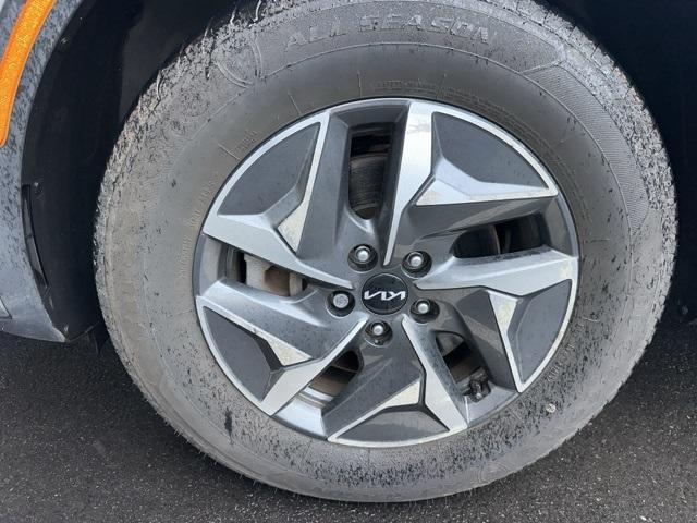 used 2022 Kia Sorento Hybrid car, priced at $23,995