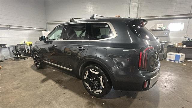 used 2024 Kia Telluride car, priced at $33,877