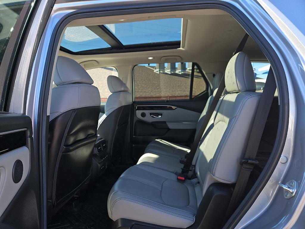 used 2025 Honda Pilot car, priced at $42,925