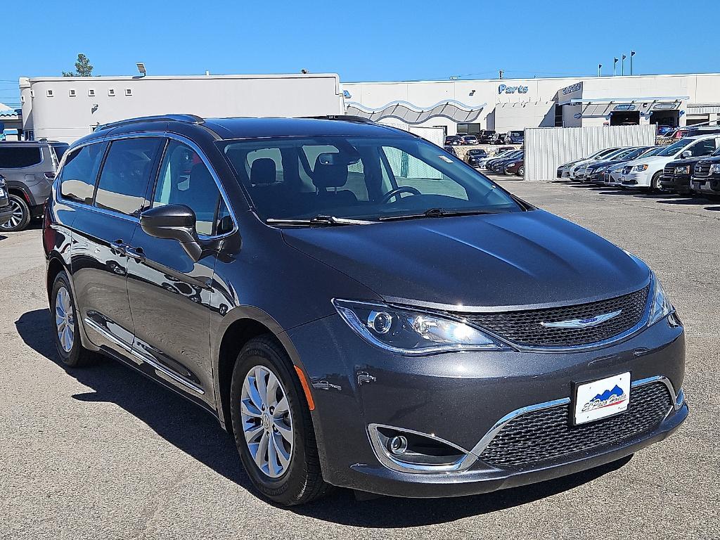 used 2019 Chrysler Pacifica car, priced at $15,991