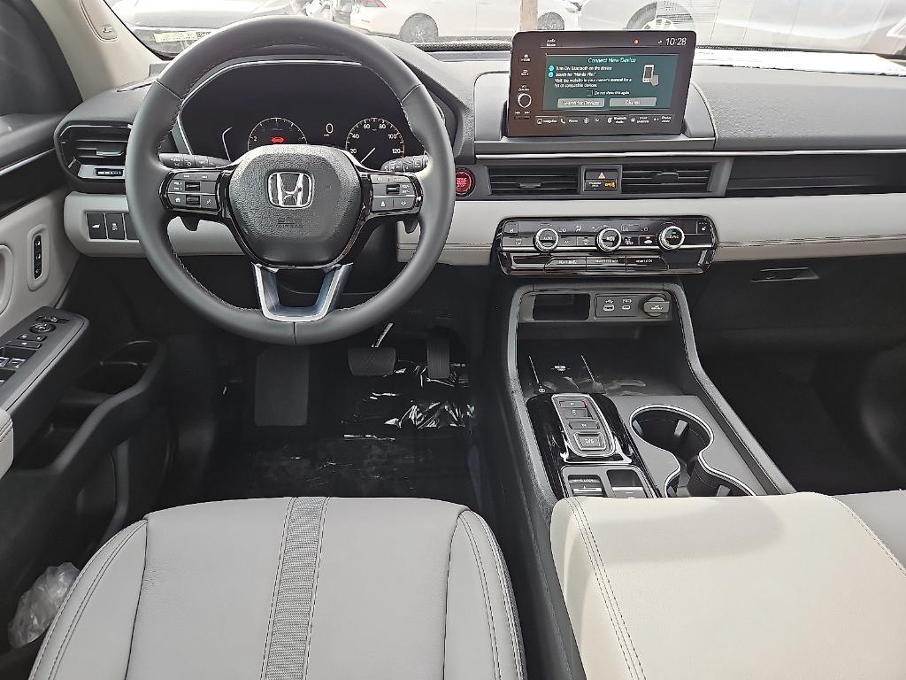 new 2025 Honda Pilot car, priced at $51,095