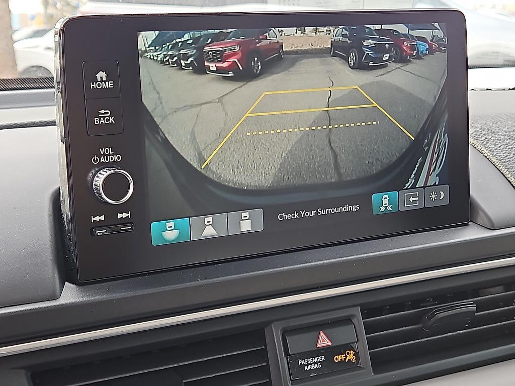 new 2025 Honda Pilot car, priced at $51,095